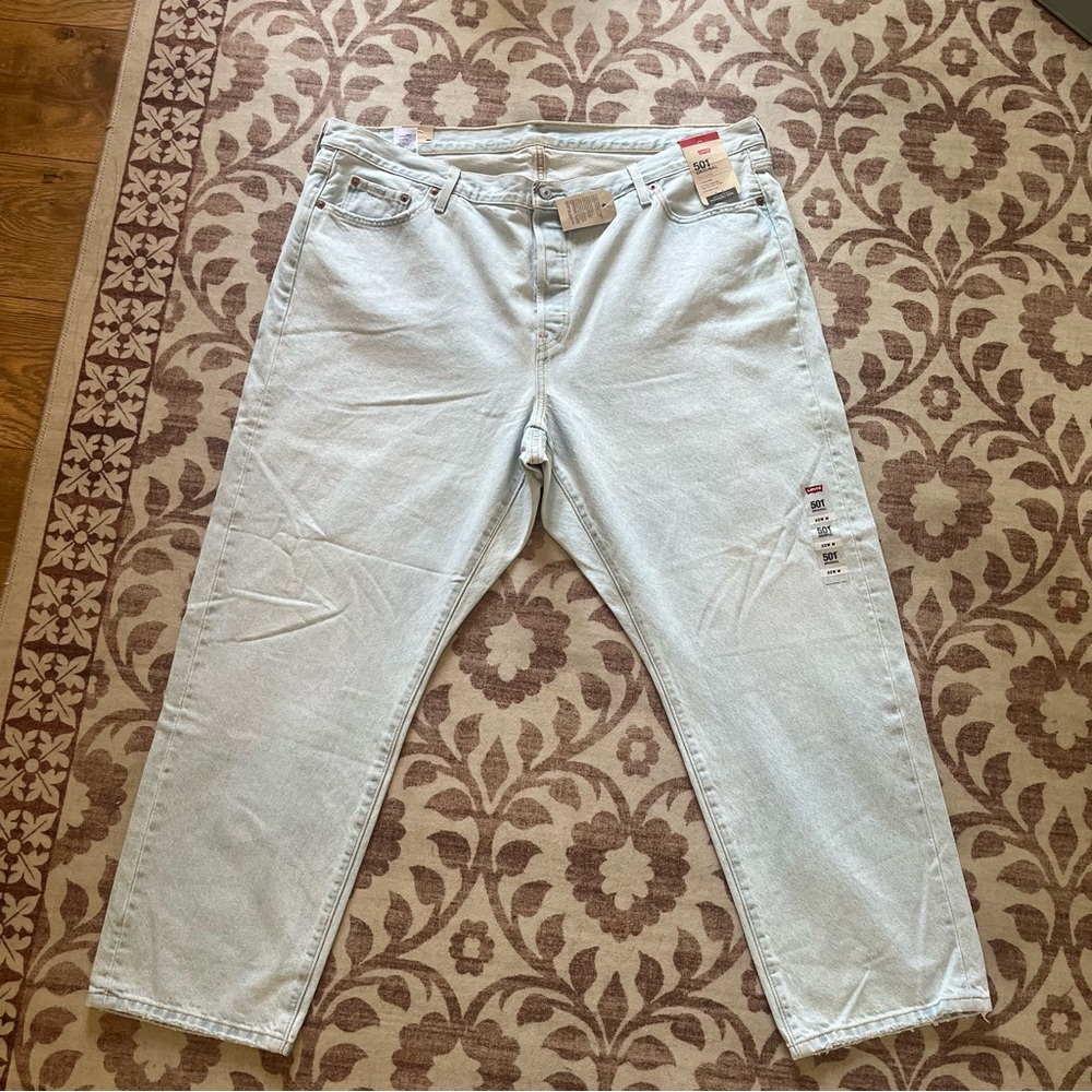 Levi's Blue Relaxed Jeans with Distressed Details - Picture 1 of 7
